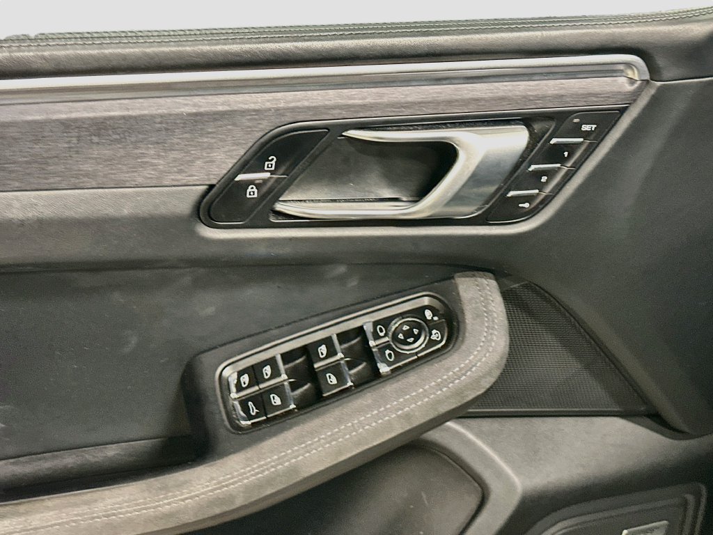 Certified 2021 Porsche Macan GTS AWD/4WD image 19