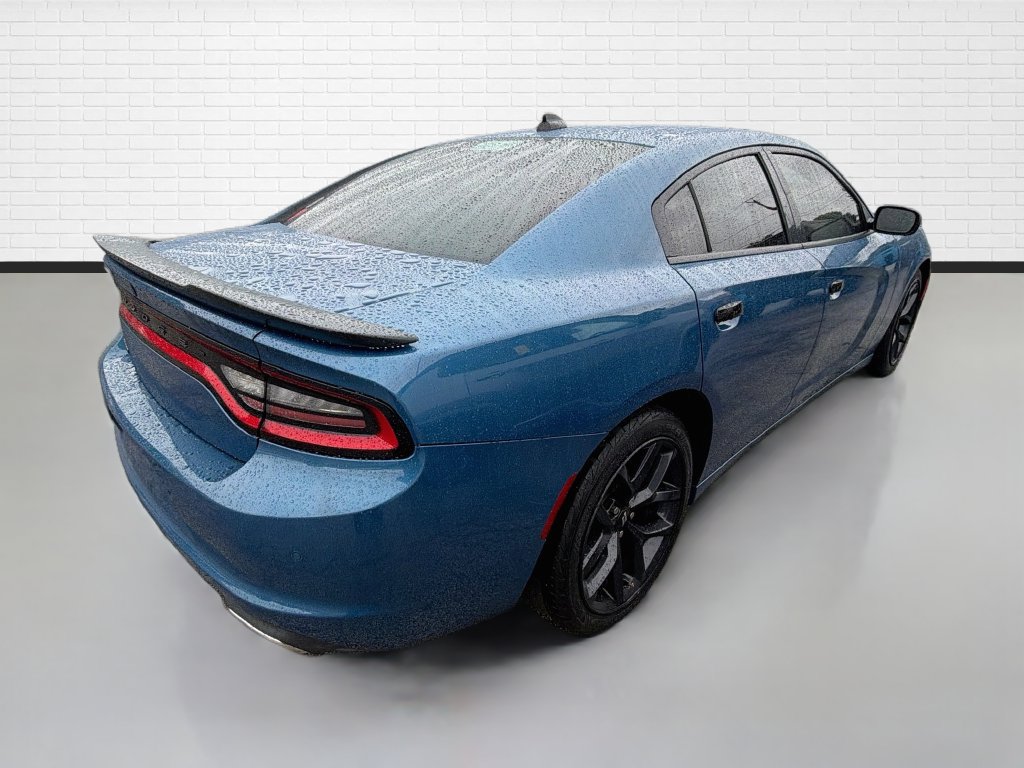 Used 2020 Dodge Charger SXT w/ Blacktop Package RWD image 9