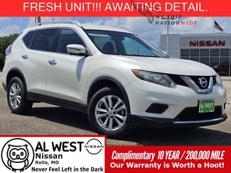 Used 2016 Nissan Rogue SV image 1