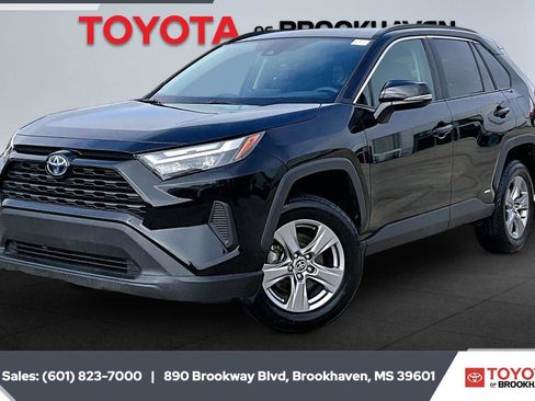 Used 2022 Toyota RAV4 XLE w/ Convenience Package AWD/4WD image 12