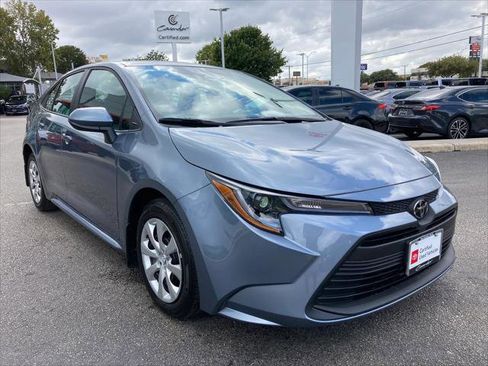 Certified 2025 Toyota Corolla LE FWD image 4