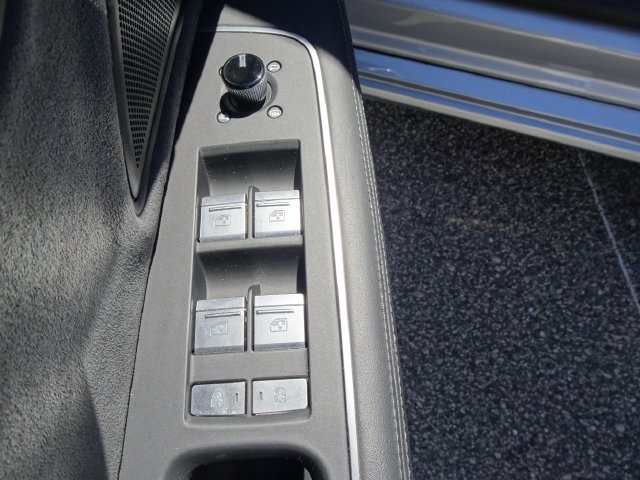 Used 2025 Audi A8 L 3.0T AWD/4WD image 13
