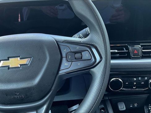Used 2024 Chevrolet TrailBlazer LT w/ Driver Confidence Package AWD/4WD image 11