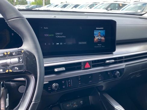 New 2026 Kia Sorento LX FWD image 17