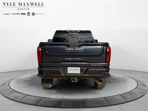 Used 2024 GMC Sierra 2500 Denali Ultimate image 15