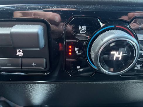 Used 2022 Chevrolet Silverado 1500 High Country w/ Technology Package image 44