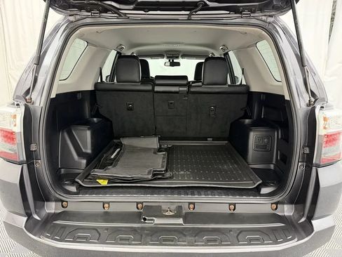 Used 2018 Toyota 4Runner SR5 Premium w/ Wilderness Package AWD/4WD image 28
