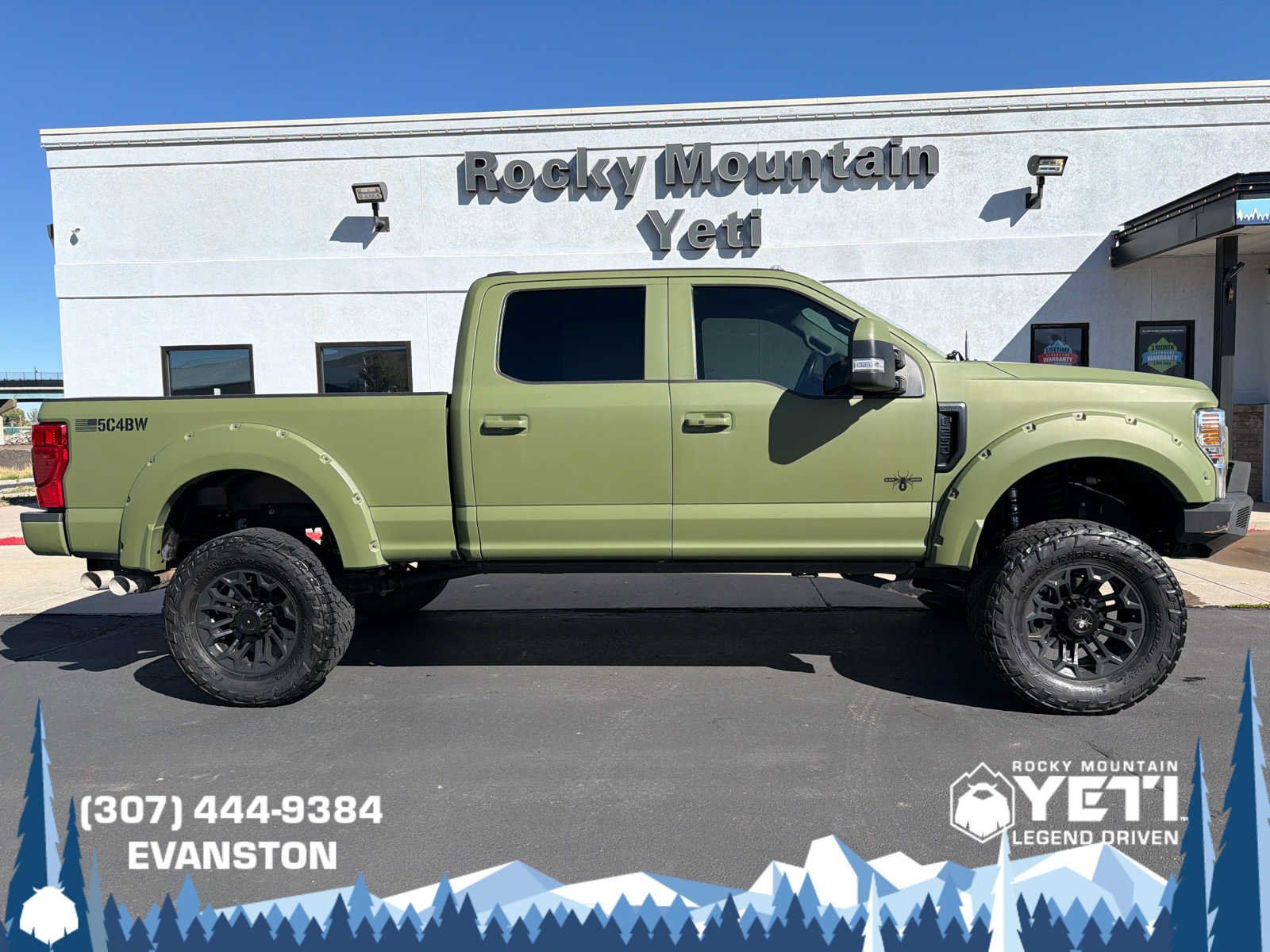 Used 2021 Ford F250 Lariat w/ Lariat Ultimate Package AWD/4WD image 2