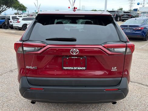 Used 2023 Toyota RAV4 LE AWD/4WD image 4