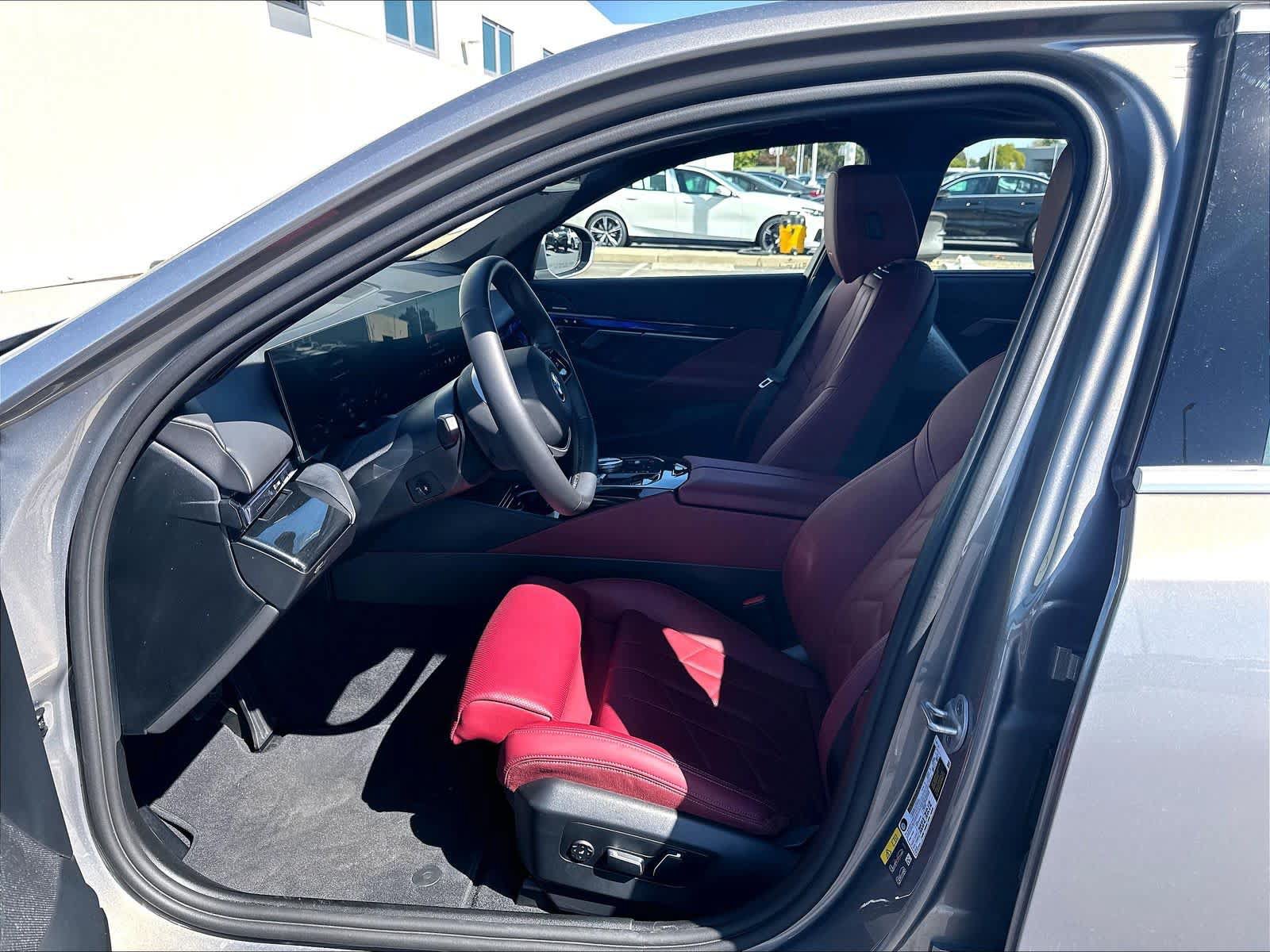 Used 2026 BMW i5 eDrive40 AWD/4WD image 22