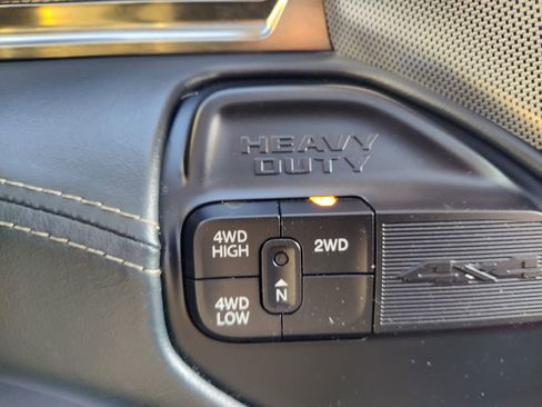 Used 2020 RAM 2500 Limited image 33