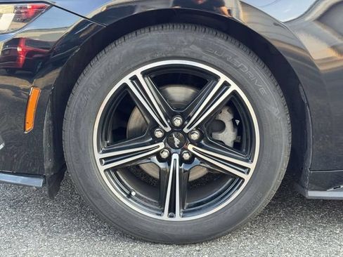 Used 2024 Ford Mustang Coupe RWD image 11