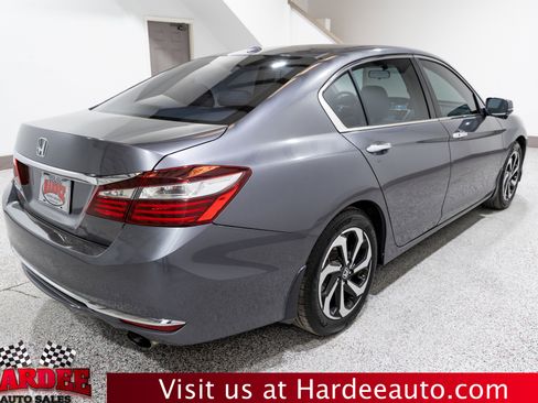 Used 2017 Honda Accord EX image 5