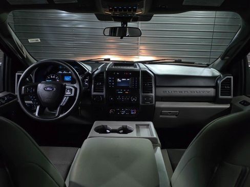 Used 2021 Ford F250 XL w/ STX Appearance Package AWD/4WD image 14