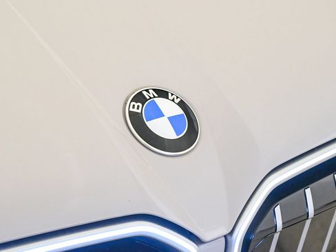 Used 2026 BMW X3 xDrive30i w/ Premium Package AWD/4WD image 8
