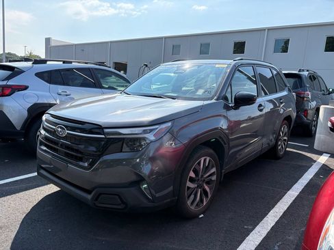 Certified 2025 Subaru Forester Touring w/ Popular Package - Touring AWD/4WD image 3