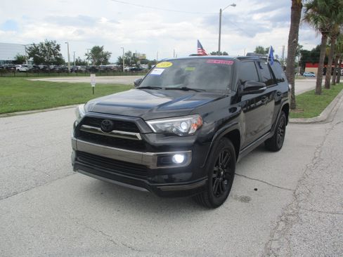 Used 2019 Toyota 4Runner Limited AWD/4WD image 3