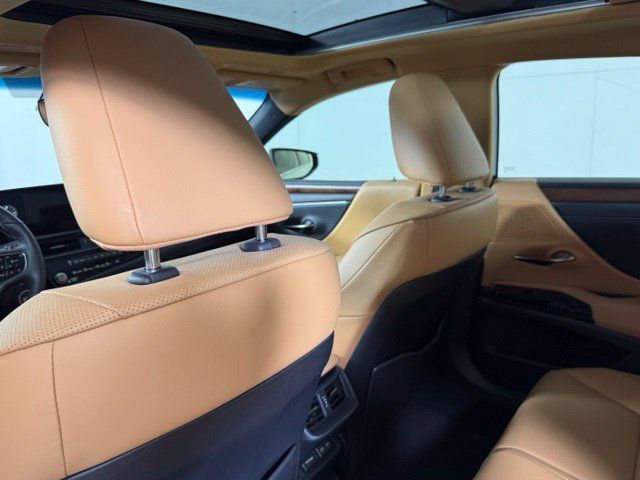 Used 2025 Lexus ES 350 w/ Premium Package FWD image 23