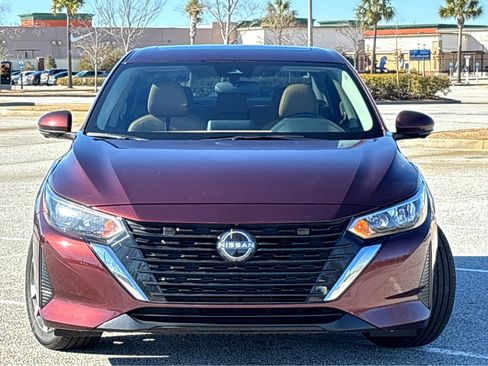 Used 2024 Nissan Sentra SV w/ SV Premium Package image 2