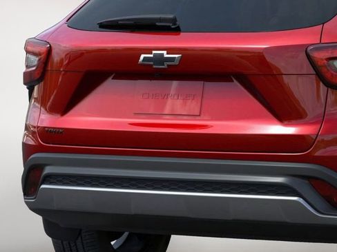 New 2026 Chevrolet Trax LT w/ LPO, Blackout Package FWD image 14