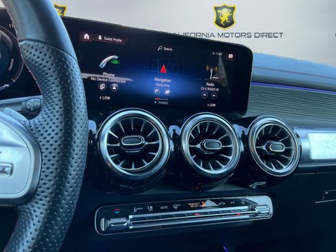 Used 2023 Mercedes-Benz EQB 300 4MATIC SUV image 14