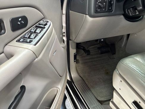 Used 2004 Chevrolet Tahoe Z71 w/ Z71 Preferred Equipment Group image 7