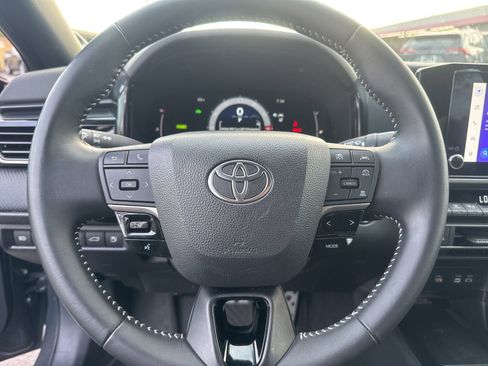 Certified 2025 Toyota Camry SE FWD image 14