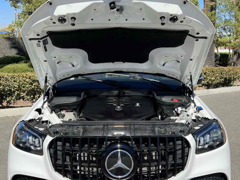 Used 2021 Mercedes-Benz GLS 580 4MATIC image 32