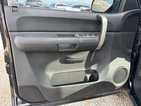 Used 2009 Chevrolet Silverado 1500 LT w/ Texas Edition image 10