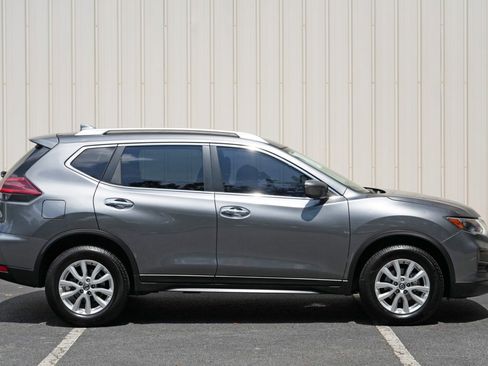 Used 2020 Nissan Rogue SV AWD/4WD image 48