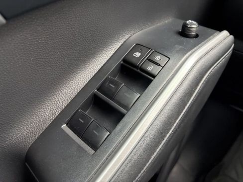 Used 2023 Toyota Highlander XLE image 28