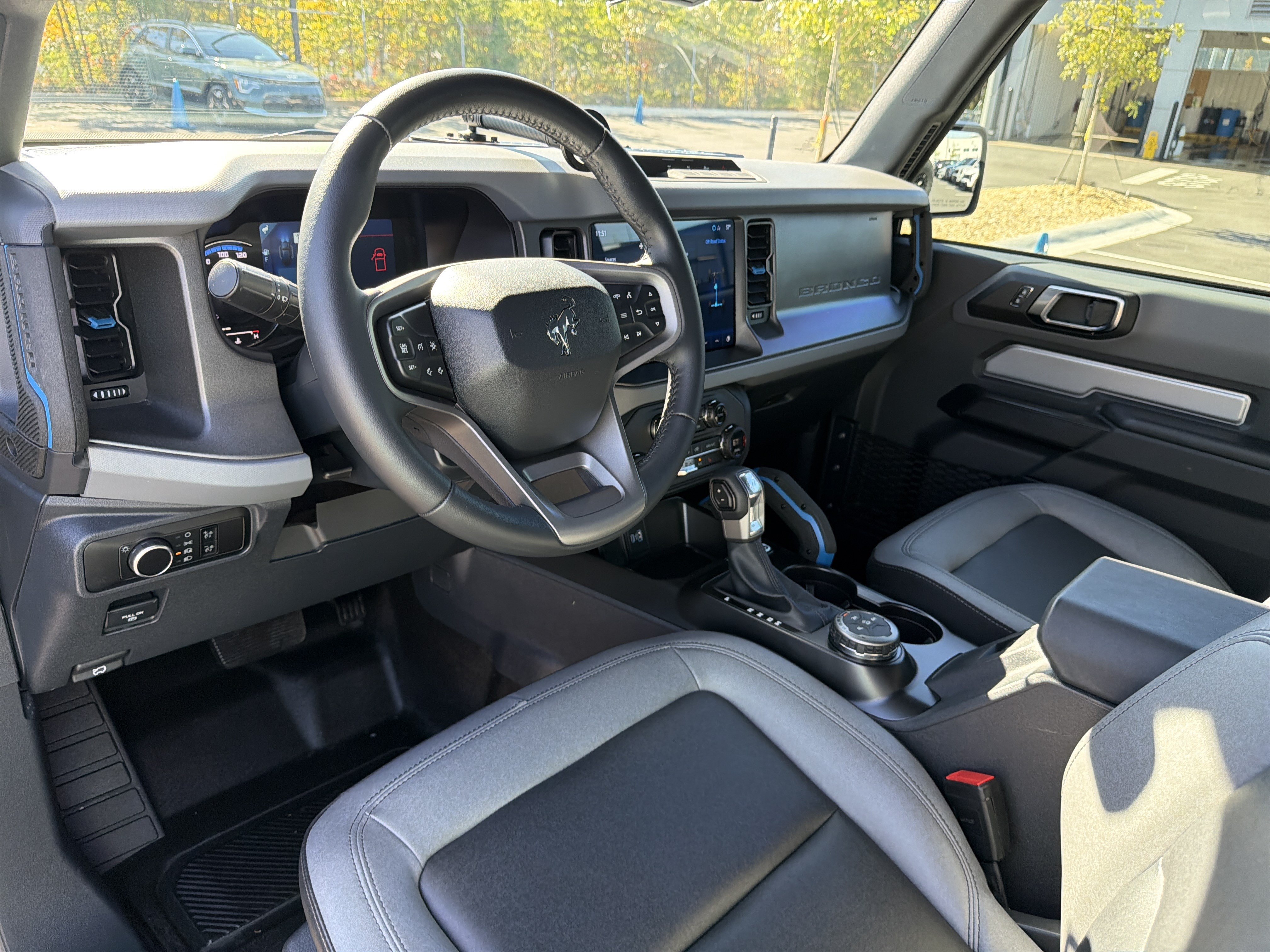 Used 2024 Ford Bronco Black Diamond AWD/4WD image 22