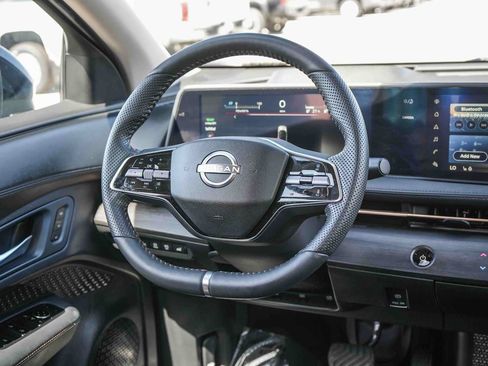 Used 2025 Nissan Ariya AWD image 15