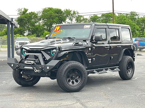 Used 2019 Jeep Wrangler Unlimited Sport S AWD/4WD image 2