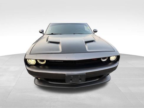 Used 2018 Dodge Challenger R/T Scat Pack RWD image 8