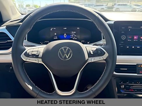 Used 2025 Volkswagen Taos SE w/ Panoramic Sunroof Package AWD/4WD image 18