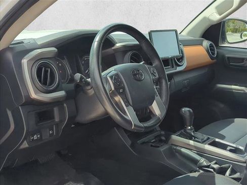 Used 2019 Toyota Tacoma SR5 image 8