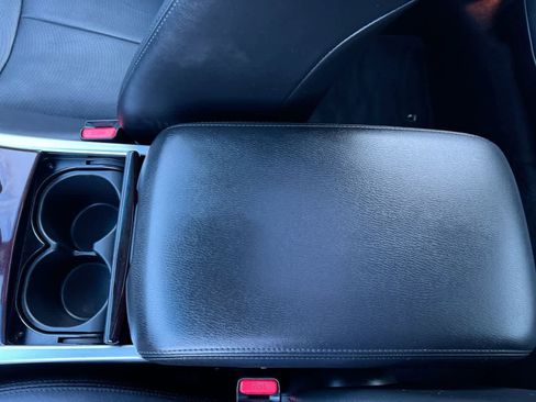 Used 2019 INFINITI Q70 Luxe image 21