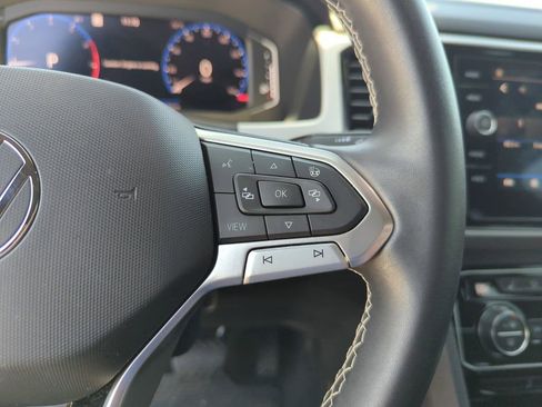 Used 2021 Volkswagen Atlas Cross Sport SEL FWD image 34