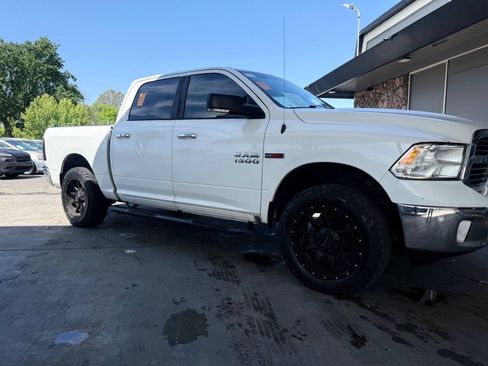 Used 2016 RAM 1500 Lone Star AWD/4WD image 9
