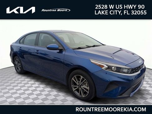 Used 2023 Kia Forte LXS image 1