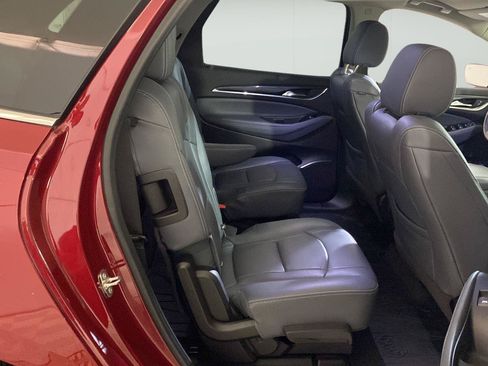 Used 2019 Buick Enclave Essence FWD image 27