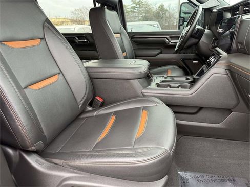 Used 2024 GMC Sierra 2500 AT4 w/ AT4 Premium Plus Package image 7