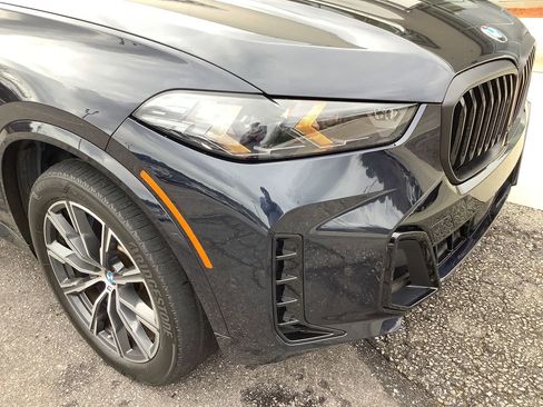 Certified 2024 BMW X5 xDrive40i w/ M Sport Package image 11