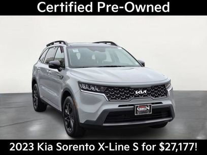 Used 2023 Kia Sorento S w/ Panoramic Sunroof Package