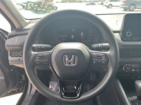 Used 2023 Honda Accord LX image 11