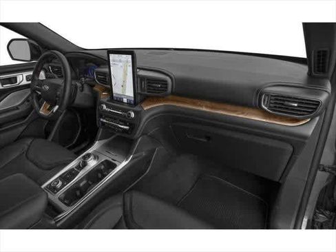 Used 2020 Ford Explorer Platinum w/ Premium Technology Package image 11