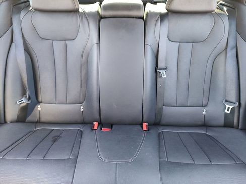 Used 2016 BMW 740i image 27