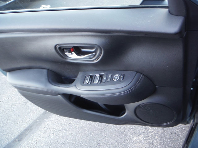 Certified 2024 Honda HR-V EX-L image 11