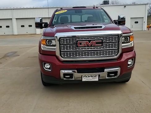 Used 2018 GMC Sierra 2500 Denali w/ Duramax Plus Package image 3